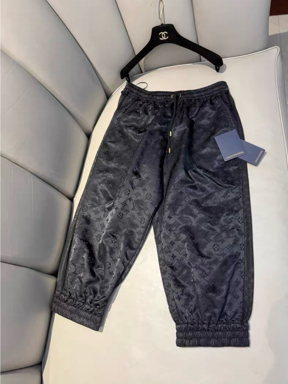 🚩steal Louis  Vuitton Black Monogram Satin Joggers